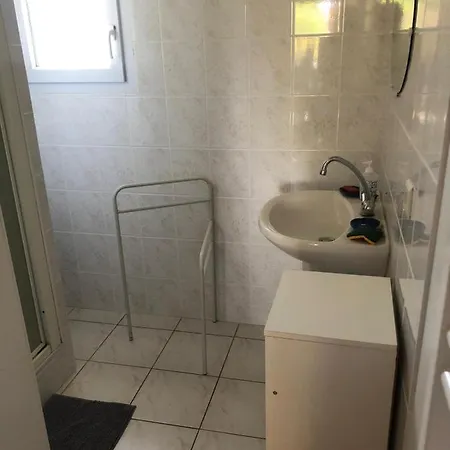 Holiday home Agreable Maison Familiale Proche De L'ocean Grand Jardin Arthon-en-Retz
